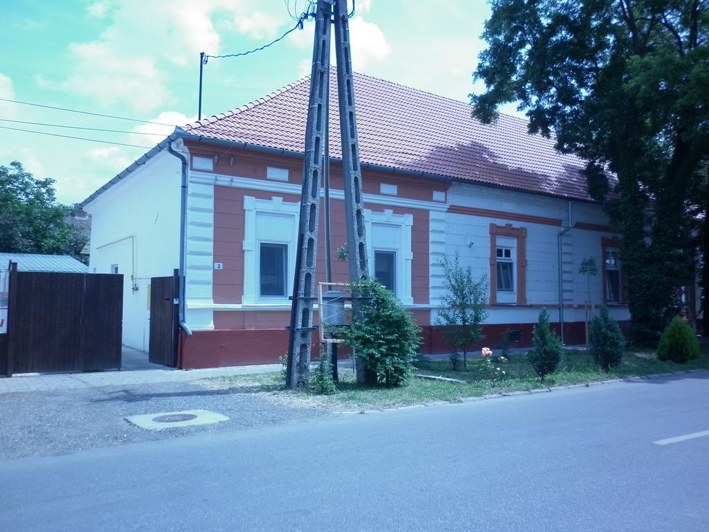 Szep-Lak Mako Apartment Exterior photo